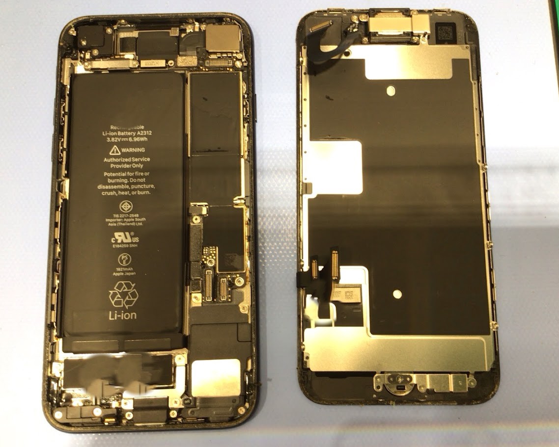 iPhoneSE2のバッテリー交換ならデータそのまま修理可能なスマホ修理工房セレオ甲府店へ！
